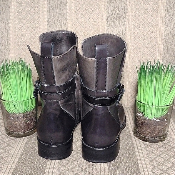 Stelle Monelle Italian Color Block Leather Bootie - Picture 14 of 16